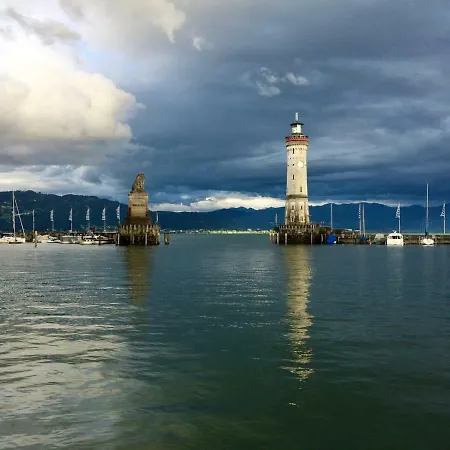 Modernes Am Bodensee *